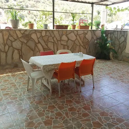 Zeus Apart Güzelçamlı