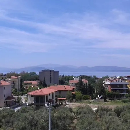 מלון דירות Zeus Apart *