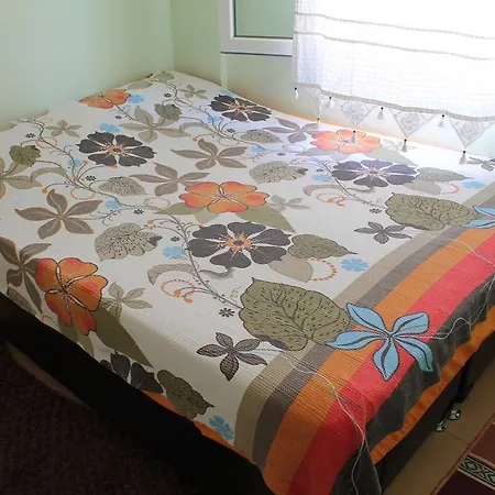 מלון דירות Zeus Apart *