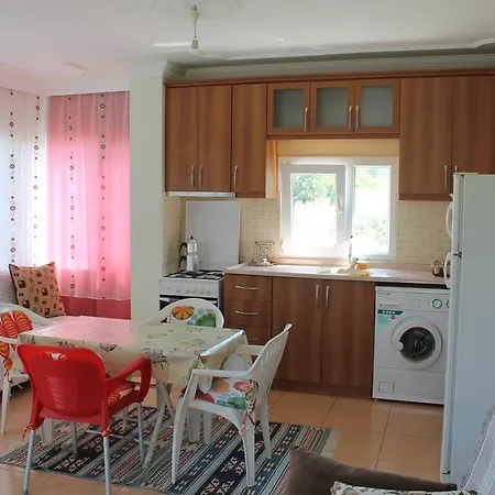 מלון דירות Zeus Apart