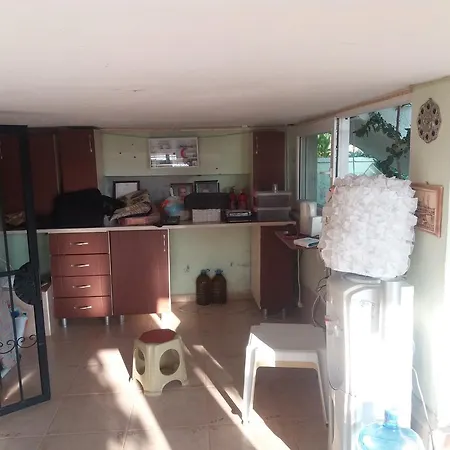 מלון דירות Zeus Apart *