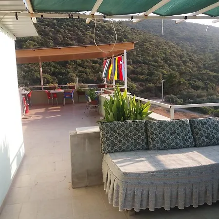 Zeus Apart מלון דירות Guzelcamlı