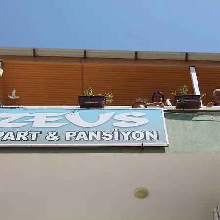 Zeus Apart מלון דירות Guzelcamlı