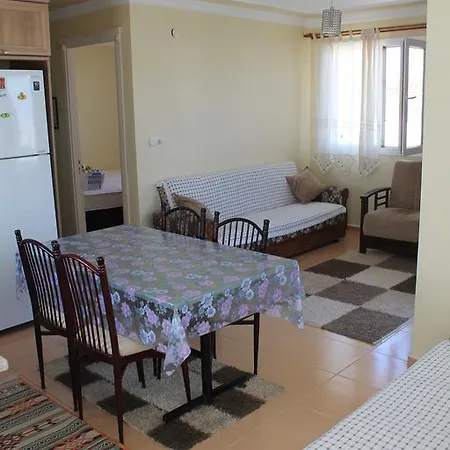 Zeus Apart מלון דירות